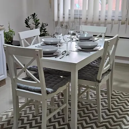 Appartamento Epicentar *